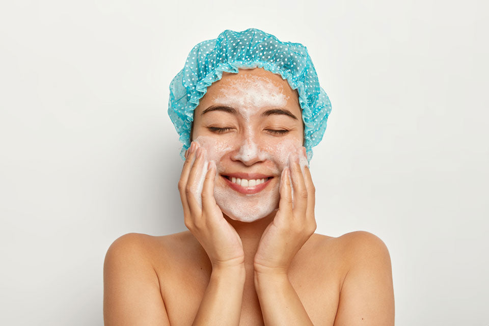 The Best Way to Wash your Face According to Dermatologists – CLn Skin Care